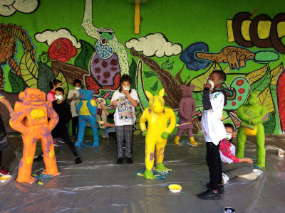 Sculptures made in collaboration with pupils from a primary school for the road safety