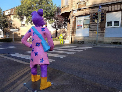 Sculptures made in collaboration with pupils from a primary school for the road safety