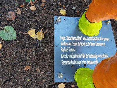 Sculptures made in collaboration with pupils from a primary school for the road safety